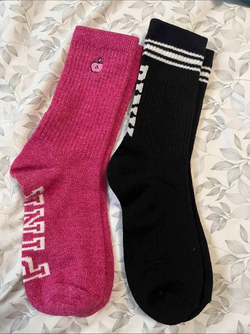PINK vs Pink & Black Crew Socks - Pack of 2 - Picture 3 of 12
